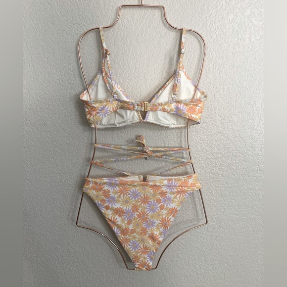 ๐ 2pc L*SPACE HELENA TOP & JAY BOTTOMS in OOPSIE DAISY - Picture 4 of 7